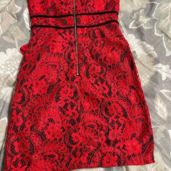 lace dress perfect for Valentine’s Day❤️ - Picture 4 of 6